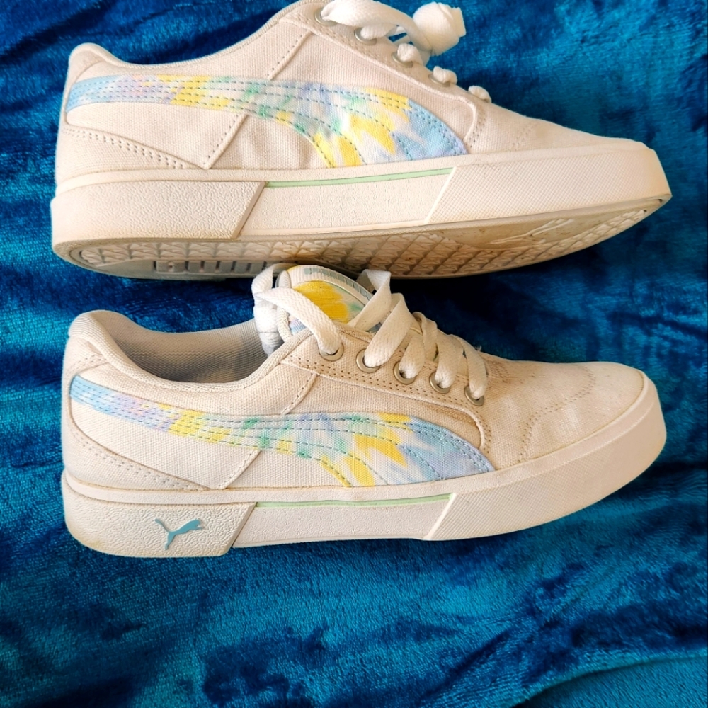 Puma canvas sneakers
